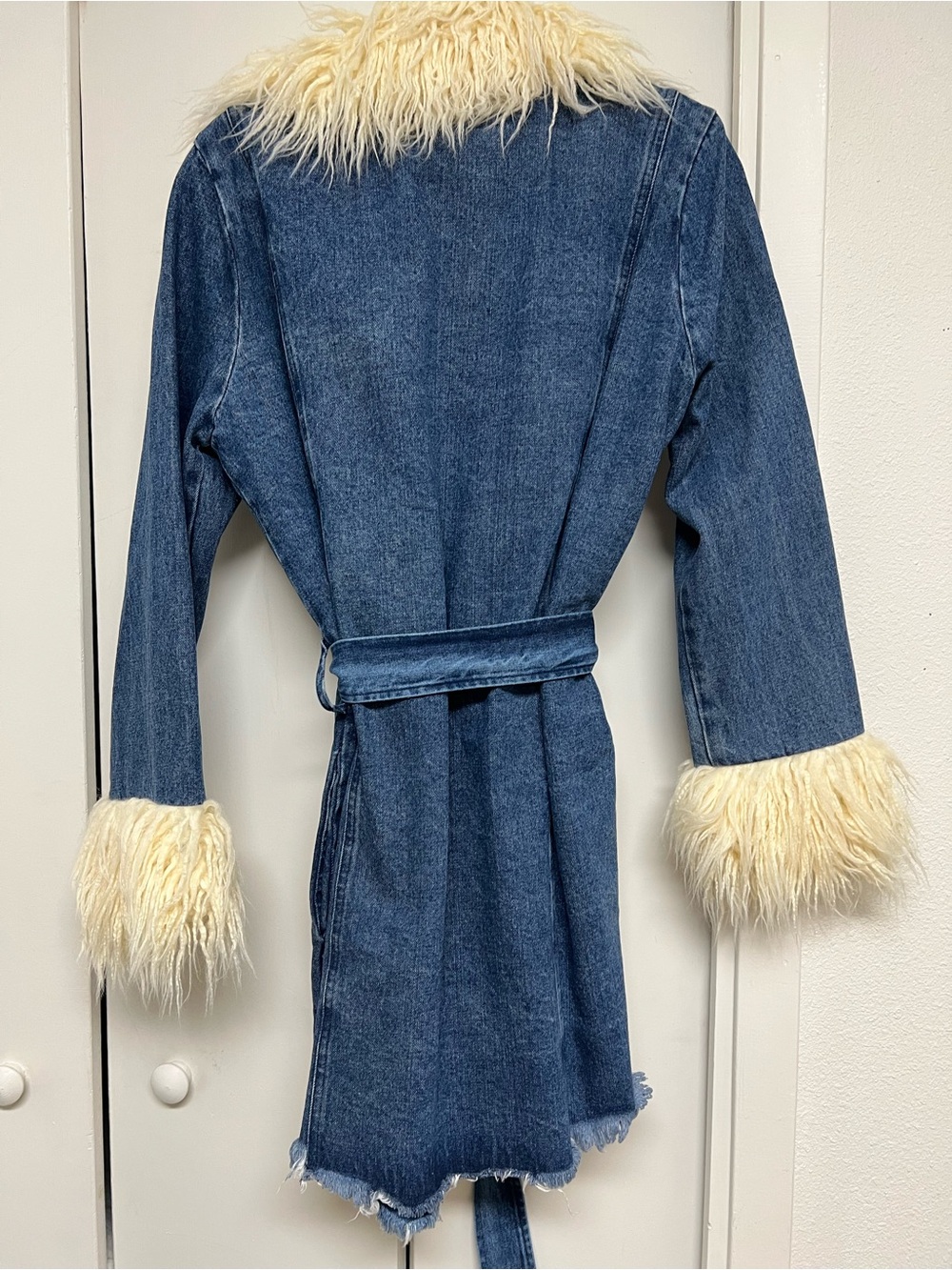Show Me Your Mumu Women's Denim Coat with Cream Faux Fur Trim - Picture 3 of 3